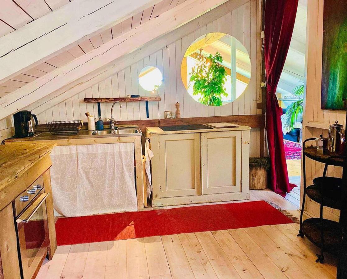 Romantic Spa Villa With Fireplace By The Lake Stjarnsund Exteriör bild