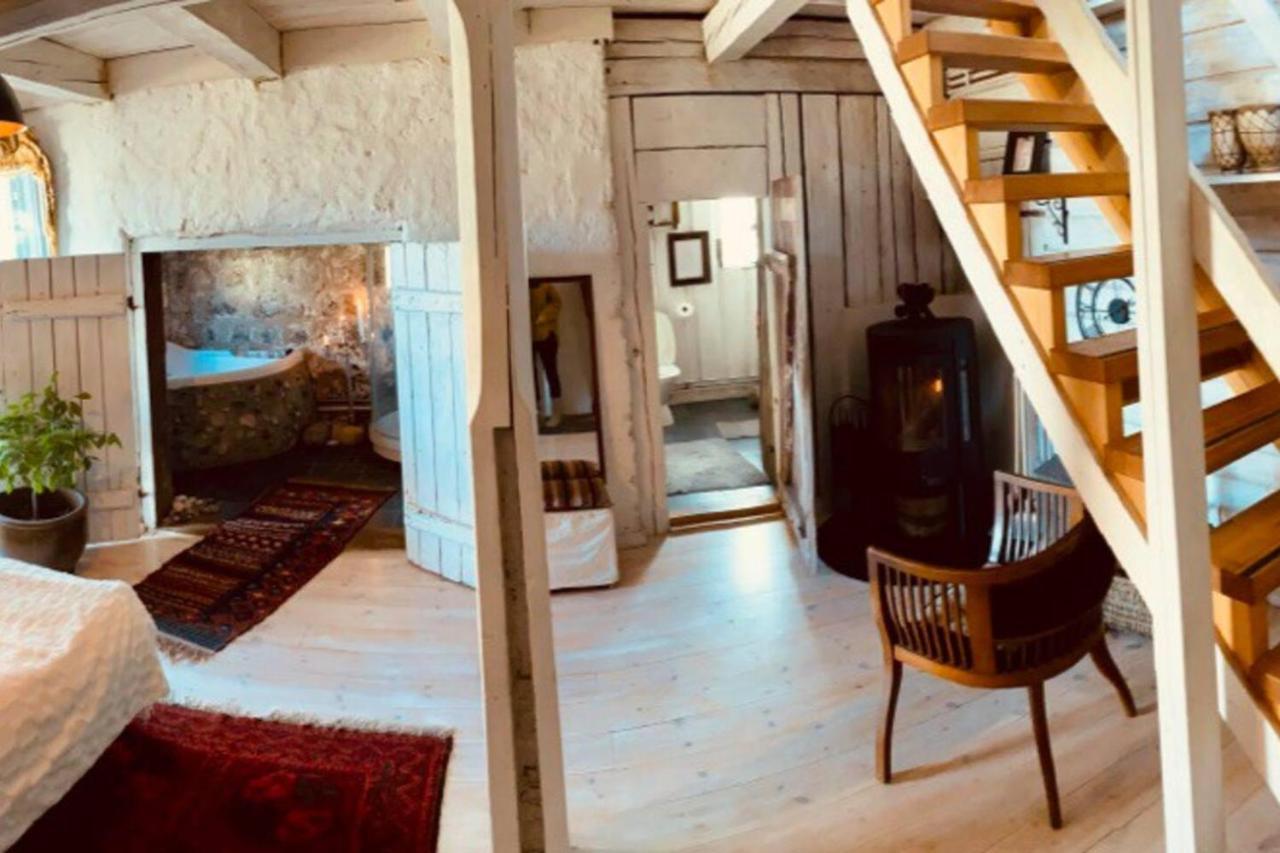 Romantic Spa Villa With Fireplace By The Lake Stjarnsund Exteriör bild